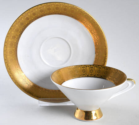 WIG1303 Footed Cup & Saucer Set