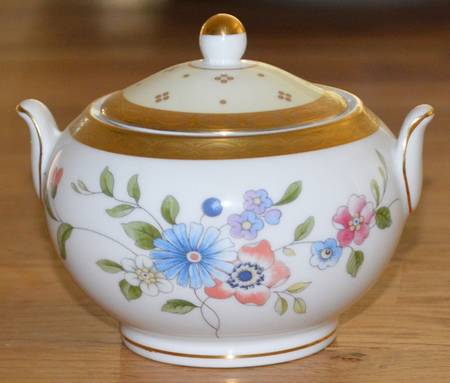Grace Sugar Bowl & Lid