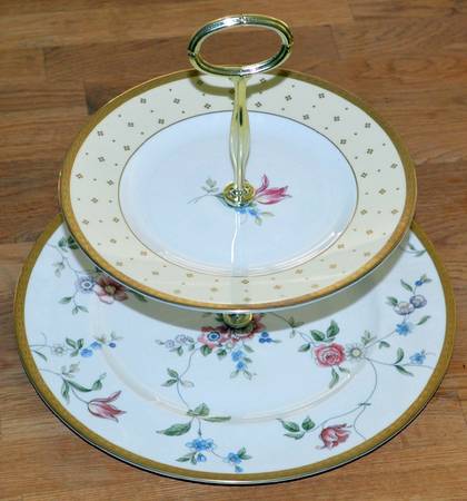 Grace 2 Tiered Serving Tray (Dinner & Salad Plate)