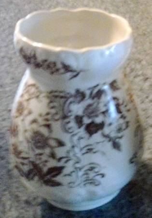Byron Toothbrush Holder