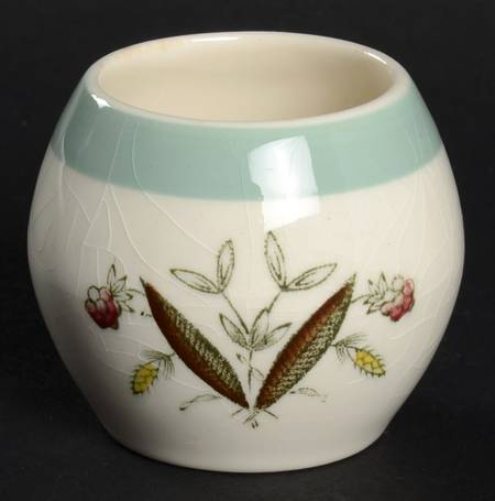 Clovelly (Red Shaded Clover) Single Egg Cup
