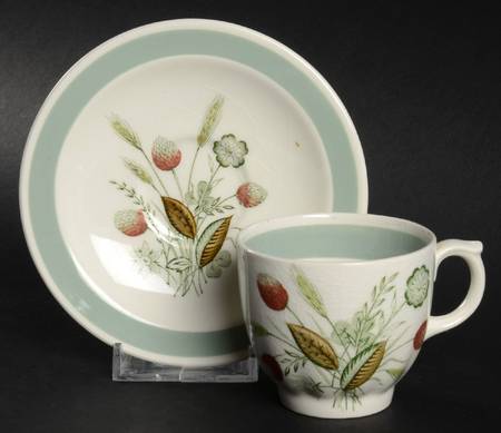 Clovelly (Red Shaded Clover) Flat Demitasse Cup & Saucer Set