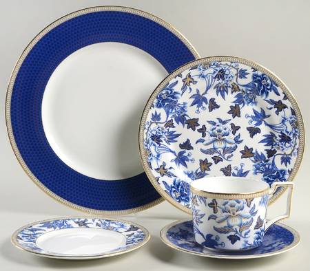 Hibiscus 40 Piece Estate Set