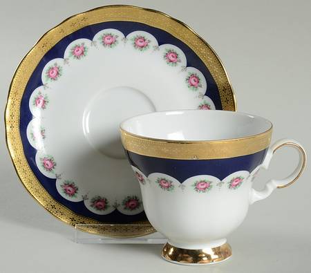 WIG1363 Footed Cup & Saucer Set