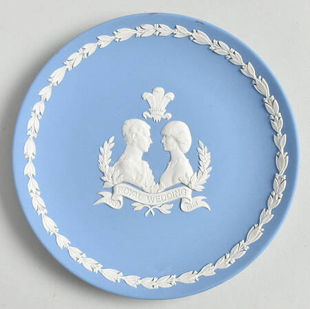 Jasperware Royalty Giftware Collector Plate