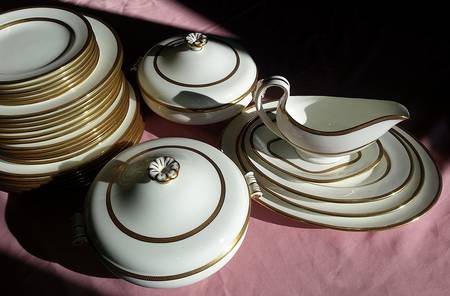 X7581 Gravy Boat & Underplate