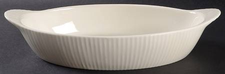 Tisbury 13" Oval Baker
