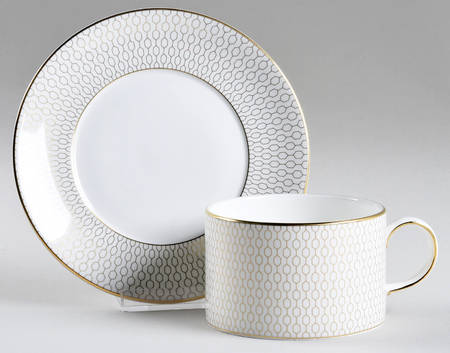 Arris Gio Gold Flat Cup & Saucer Set