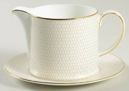 Arris Gio Gold Gravy Boat & Underplate