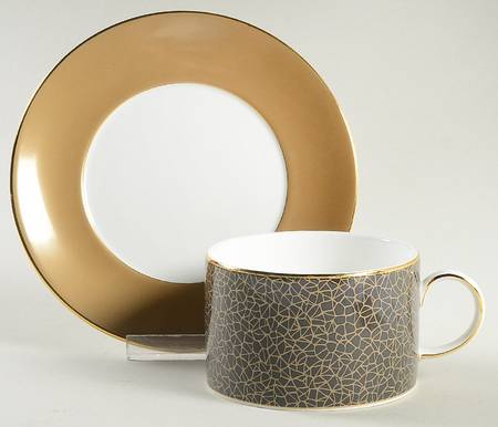 Arris Gio Gold Flat Cup & Saucer Set