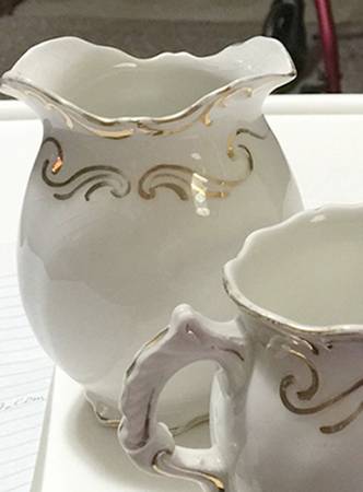 B115-2 Toothbrush Holder