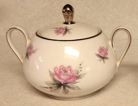 WIG1418 Sugar Bowl & Lid