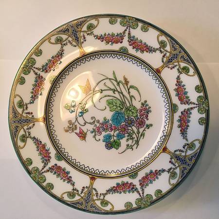 Montreal (Floral Center, Green Trim) by Wedgwood