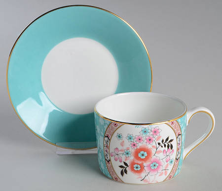 Wonderlust Flat Cup & Saucer Set