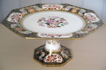 WW695 8" Diameter Pedestal Cake Stand