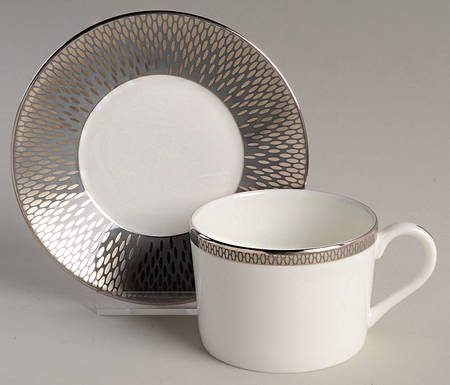 Aras Flat Cup & Saucer Set
