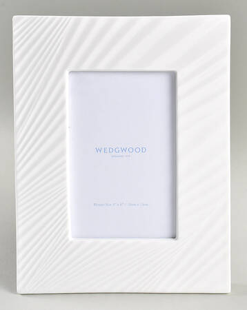 White Folia Frame-Holds 4" X 6"