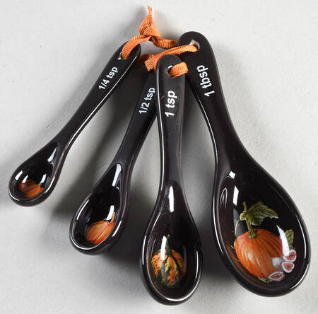 Harvest Pumpkin (4 Pc) Ceramic Measuring Spoon Set