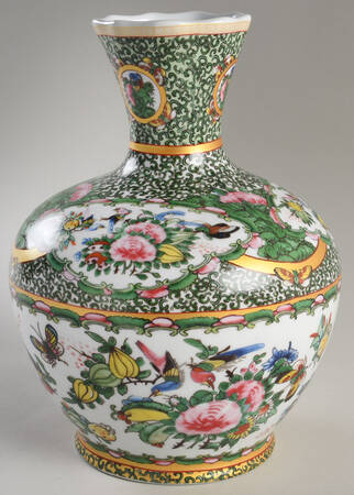 Famille Rose 10" Vase