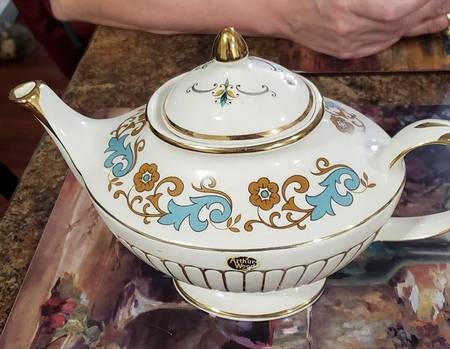 5406 Teapot & Lid