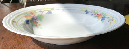 Les Fruites Rim Soup Bowl