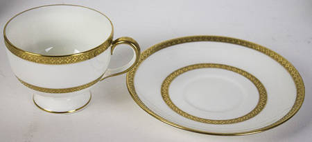 N4318 Footed Cup & Saucer Set
