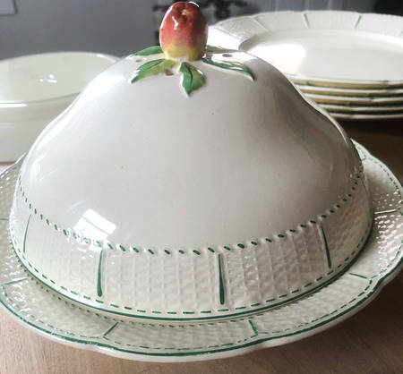 AM9224 Muffin Dish & Lid