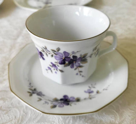 WIG1588 Flat Cup & Saucer Set