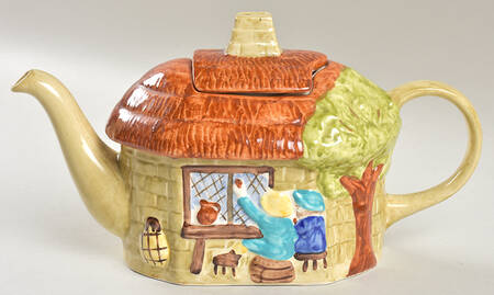 Cottage Ware Small Teapot & Lid