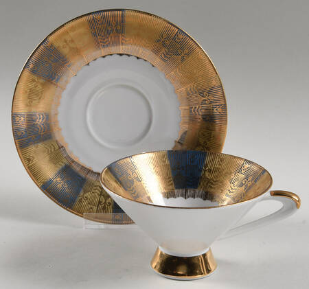 WIG1597 Footed Cup & Saucer Set