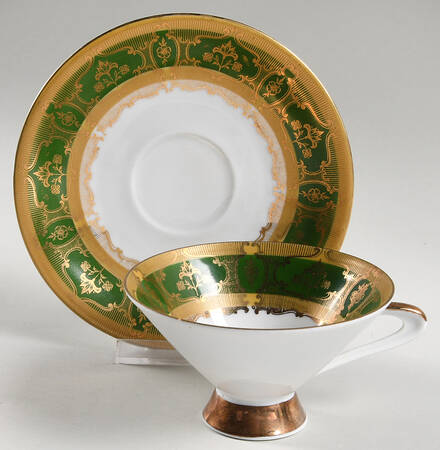 WIG1600 Footed Cup & Saucer Set