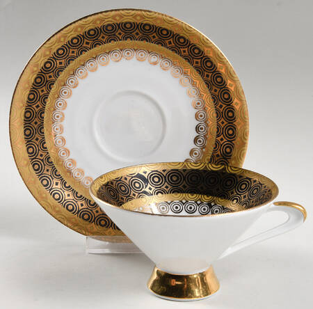 WIG1601 Footed Cup & Saucer Set