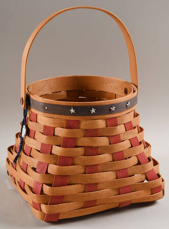 Baskets and Accessories 2004 Collectors Society Amish Egg Basket by Workshop Gerald Henn