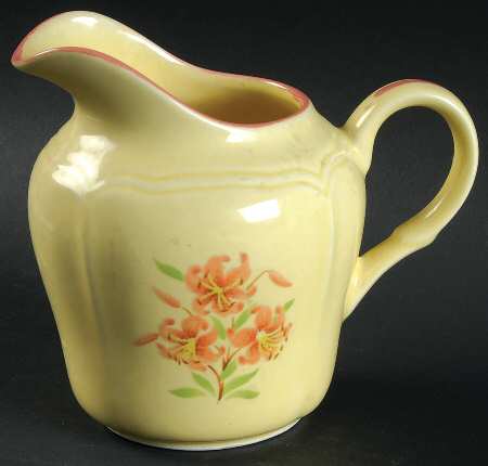 Auberge Yellow Creamer