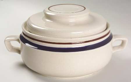 Chateau Cobalt Blue 2 Qt Round Covered Casserole