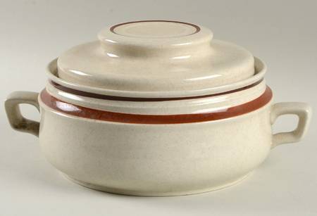 Chateau Sienna Brown 2 Qt Round Covered Casserole