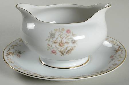 Helena Gravy Boat with Attached Underplate
