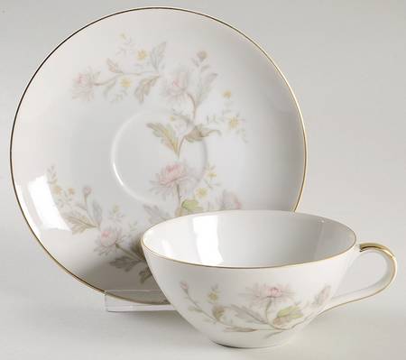 Kiku Flat Cup & Saucer Set