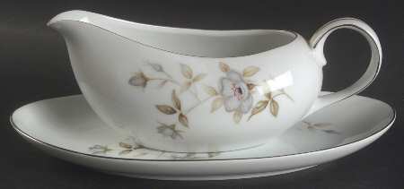 Maytime Gravy Boat & Underplate/Relish