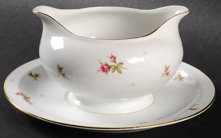 Minuet Gravy Boat with Attached Underplate