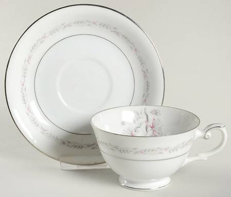 Rhapsody Footed Cup & Saucer Set by Yamaka
