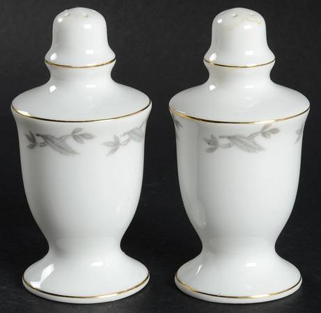 Rosalinda Salt & Pepper Set