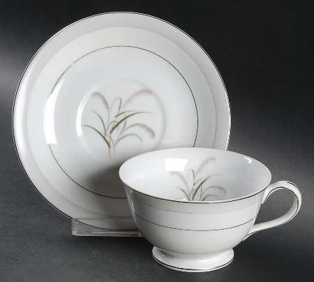 Sayonara Footed Cup & Saucer Set