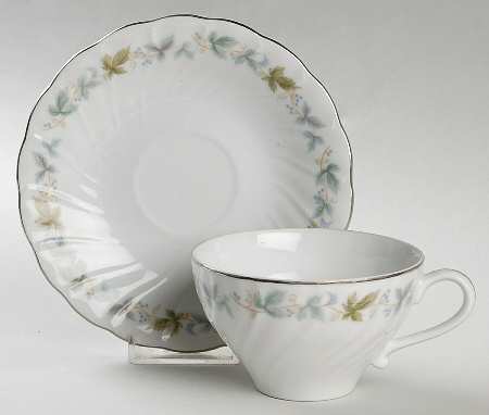 Vineyard Flat Cup & Saucer Set by Yamaka