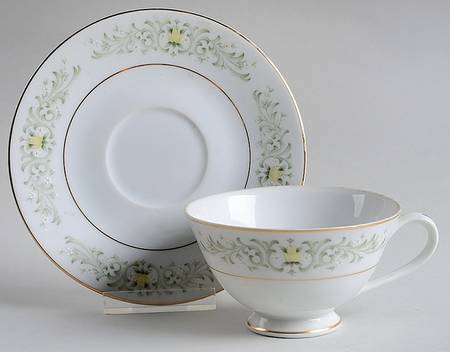 Woodmere Footed Cup & Saucer Set