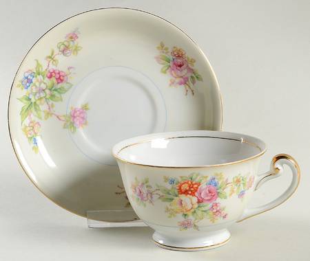 YAM10 Footed Cup & Saucer Set