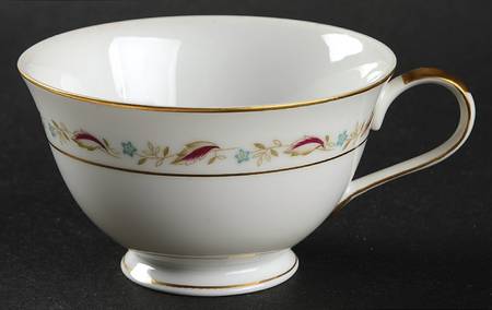 Heirloom Footed Cup