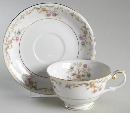 Helena Footed Cup & Saucer Set