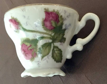 YAM24 Footed Cup