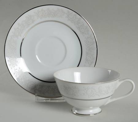 Brocade Footed Cup & Saucer Set
